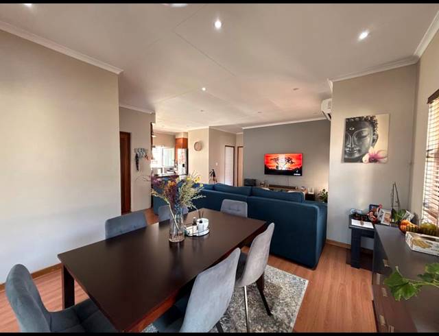 2 BEDROOM HOUSE FOR SALE IN KYALAMI
